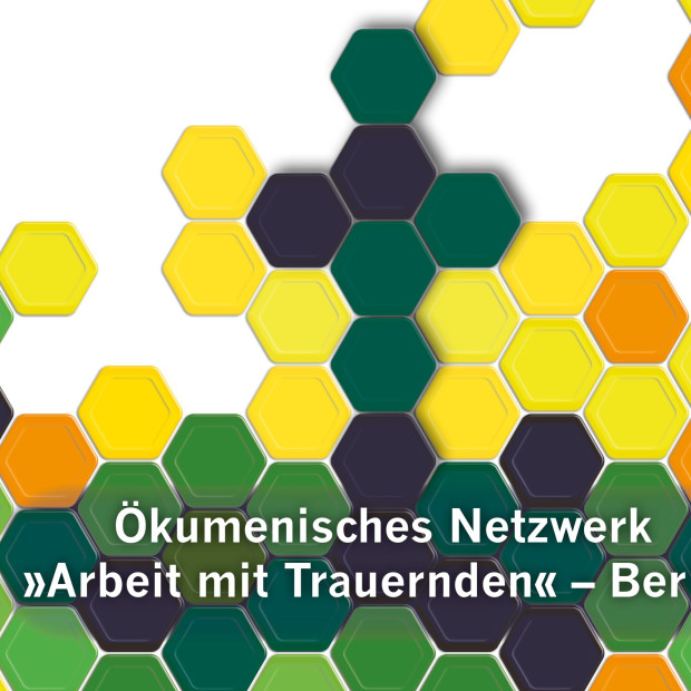Sechsecke in den Farbtönen Gelb, Grün und Schwarz sind in einem Wabenmuster angeordnet. Der deutsche Text unten lautet: Ökumenisches Netzwerk Arbeit mit Trauernden – Berlin.